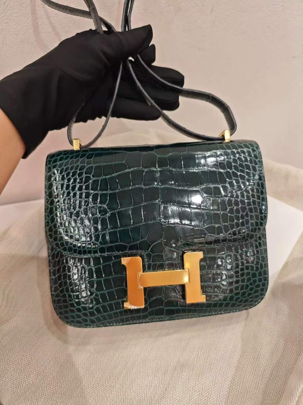 Hermes Constance 18 Vert Rousseau Shiny Alligator Gold hardware
