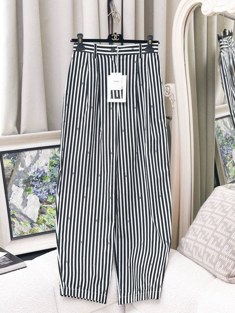 Chanel 24M Black and white trousers