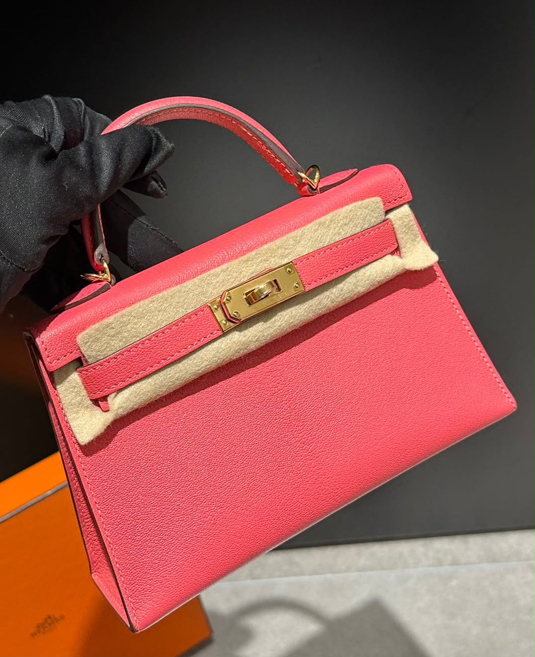 Hermes Mini Kelly 20 Rose Lipstick Chevre Gold hardware
