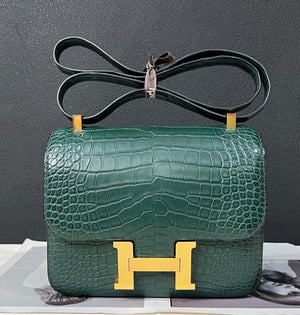 Hermes Constance 24 vert fonce matte alligator gold hardware