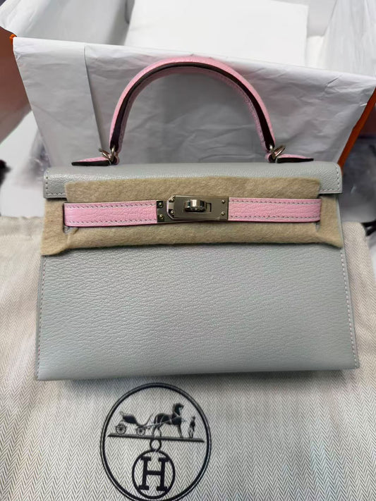 Hermes Mini Kelly 20 Rose Sakura / Gris Perle Chevre Permabrass hardware