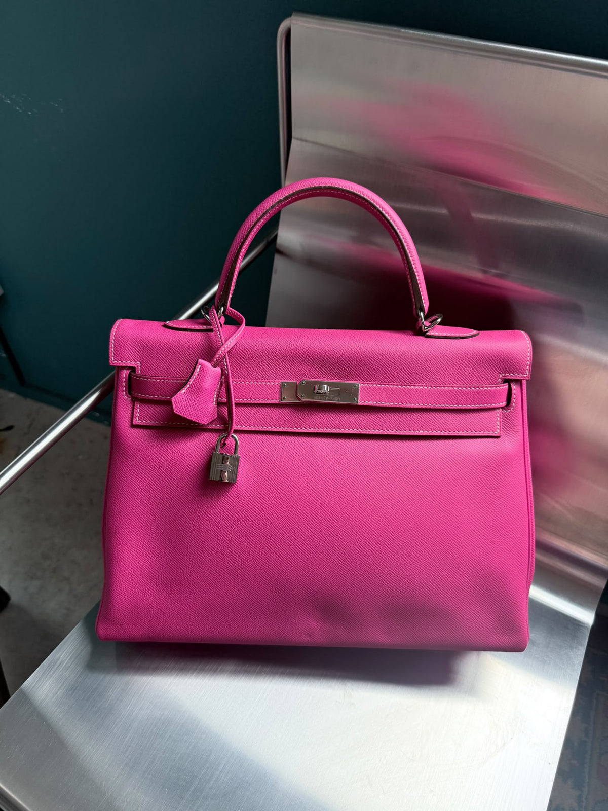 Hermes Kelly 35 Retourne in Rose Tyrien Epsom / Rubis chevre mysore Palladium hardware