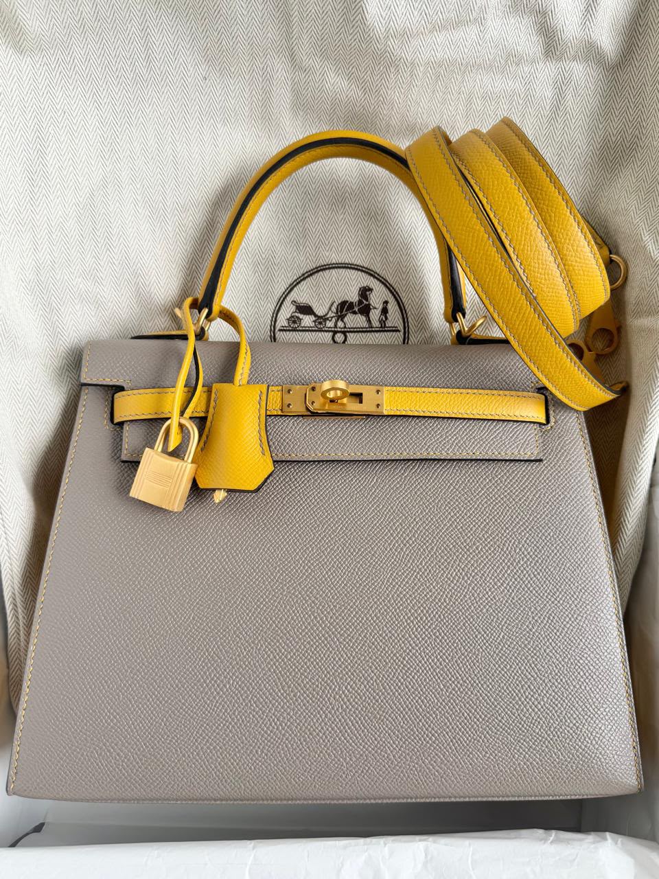 Hermes Kelly 25 HSS Gris Asphalt / Jaune Ambre Epsom Brushed gold hardware