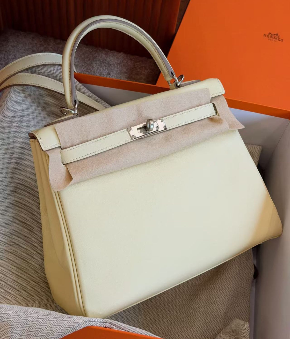 Hermes Kelly 25 Jaune Milton Swift Palladium hardware