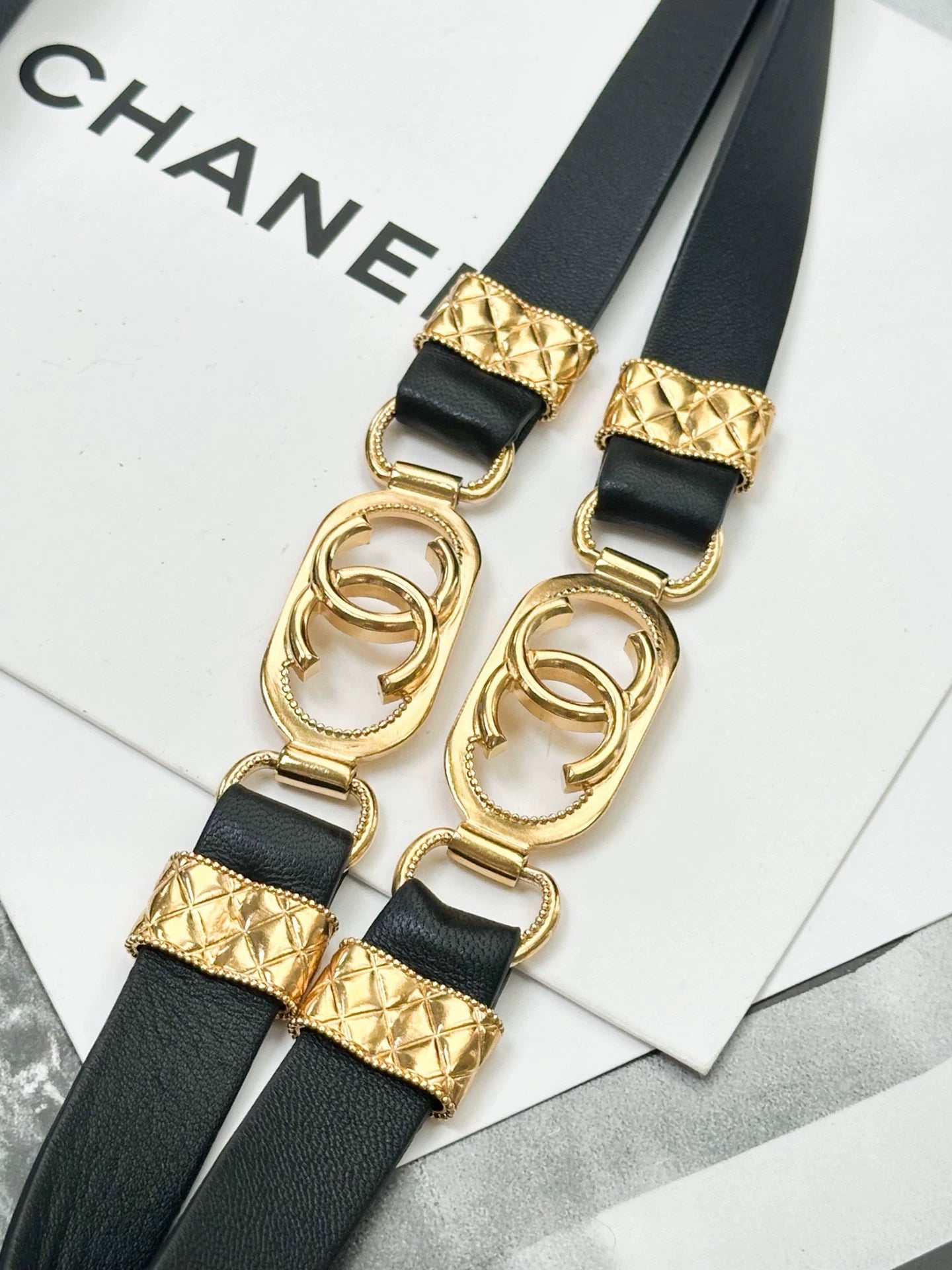 Chanel 21C black metal double C leather belt/chain