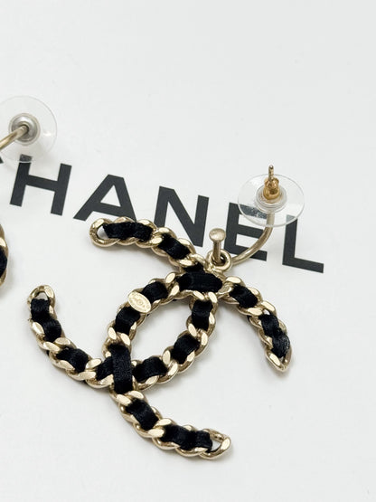Chanel 12A, black and gold CC logo earrings