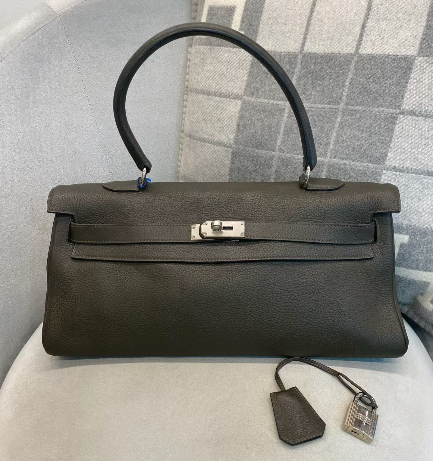 Hermes Kelly 42 in plomb Togo Palladium hardware