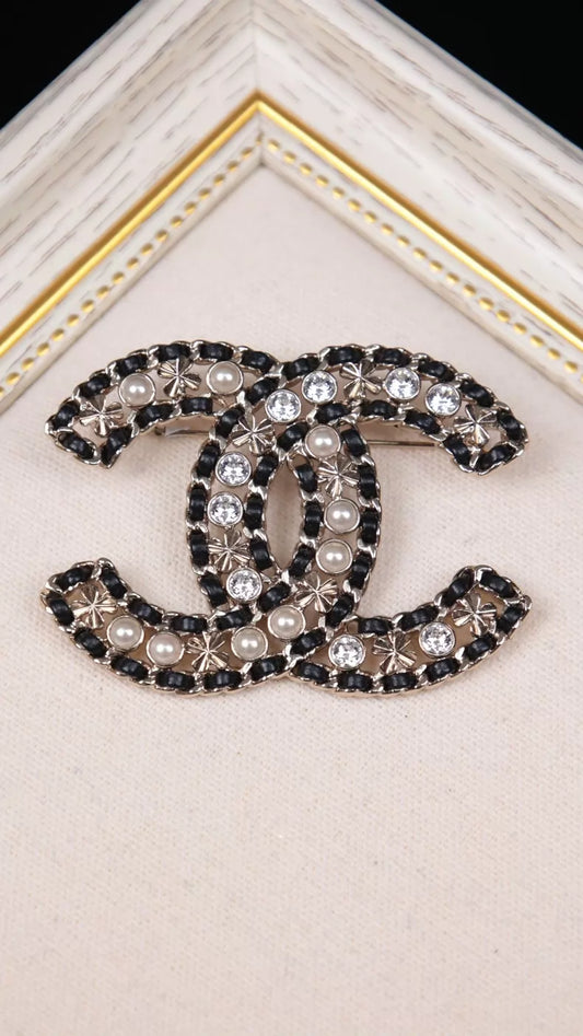 Chanel 20B Pearl Chain Brooch