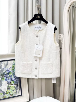 Chanel 25S white vest