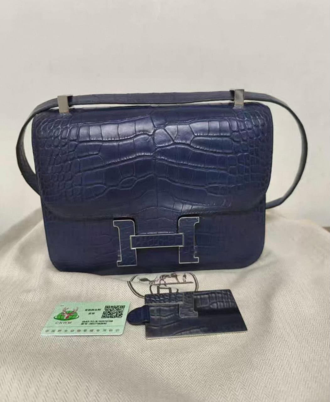 Hermes Constance 24 Bleu Saphir Matte Alligator Palladium hardware