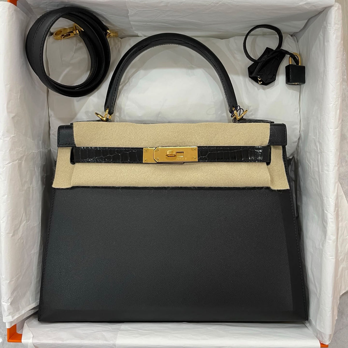 Hermes Kelly 28 Touch Black Madame / Shiny Alligator Gold hardware