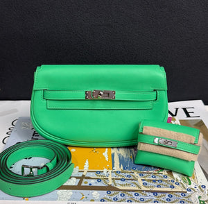 Hermes Kelly Moove in vert comic swift palladium hardware