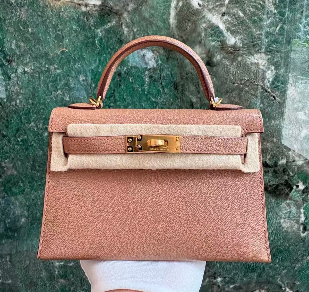 Hermes mini Kelly 20 quebracho chevre mysore gold hardware
