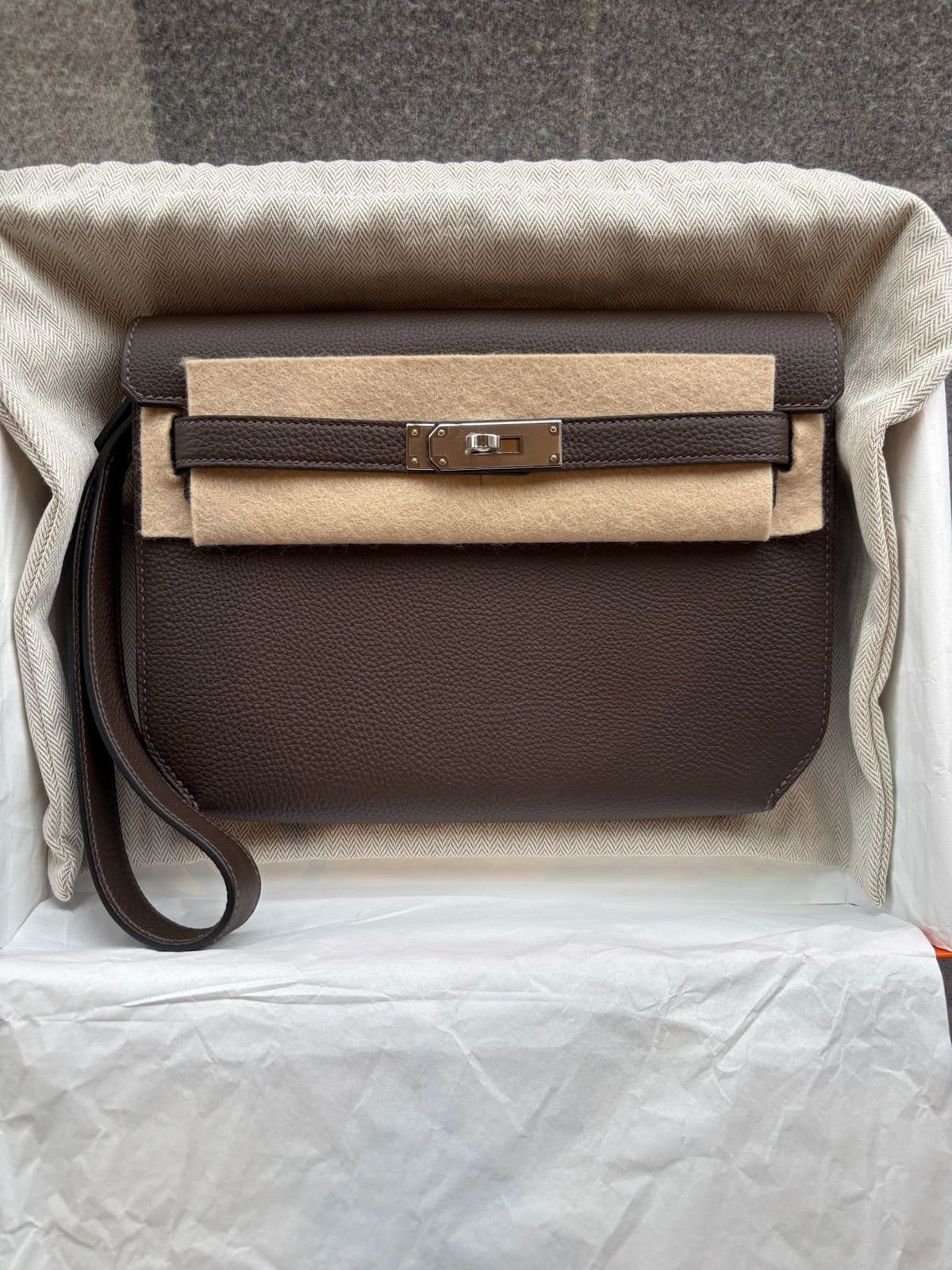 Hermes Kelly Depeche 25 Ecorce Togo Palladium hardware