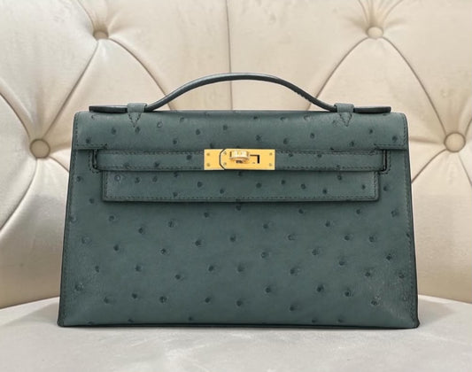Hermes Kelly Pochette Vert Amande Ostrich Gold hardware