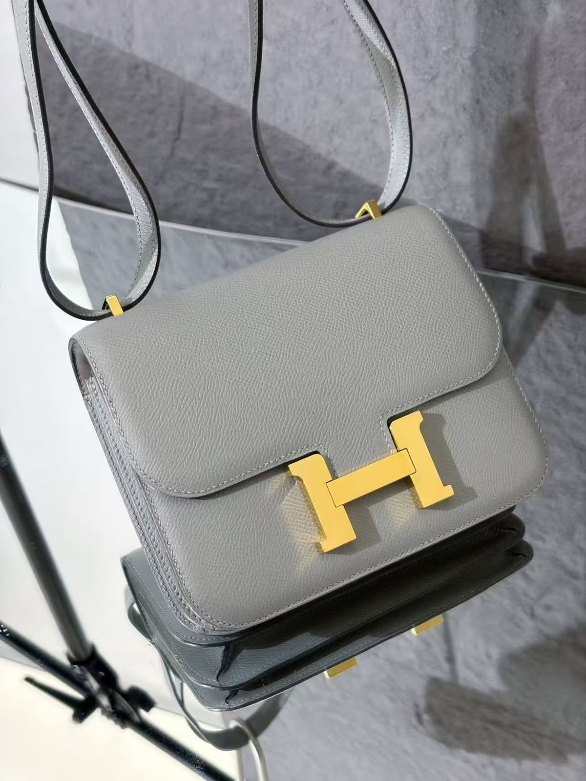 Hermes constance 18 Gris Mouette Epsom Gold hardware