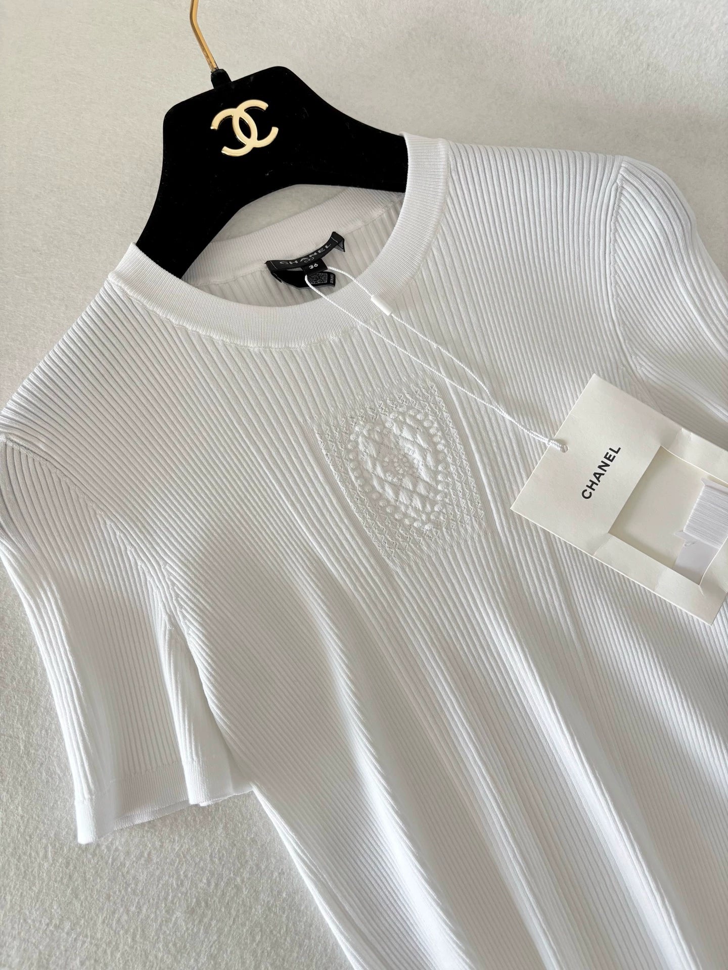 Chanel 25B White Knit Heart Short-Sleeve T-Shirt