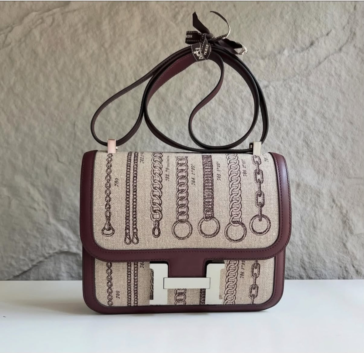 Hermes Constance 24 Déchaîné Bordeaux Swift & Toile de Camp Palladium hardware