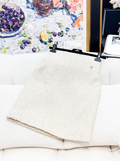Chanel 18A white tweed jacket and skirt