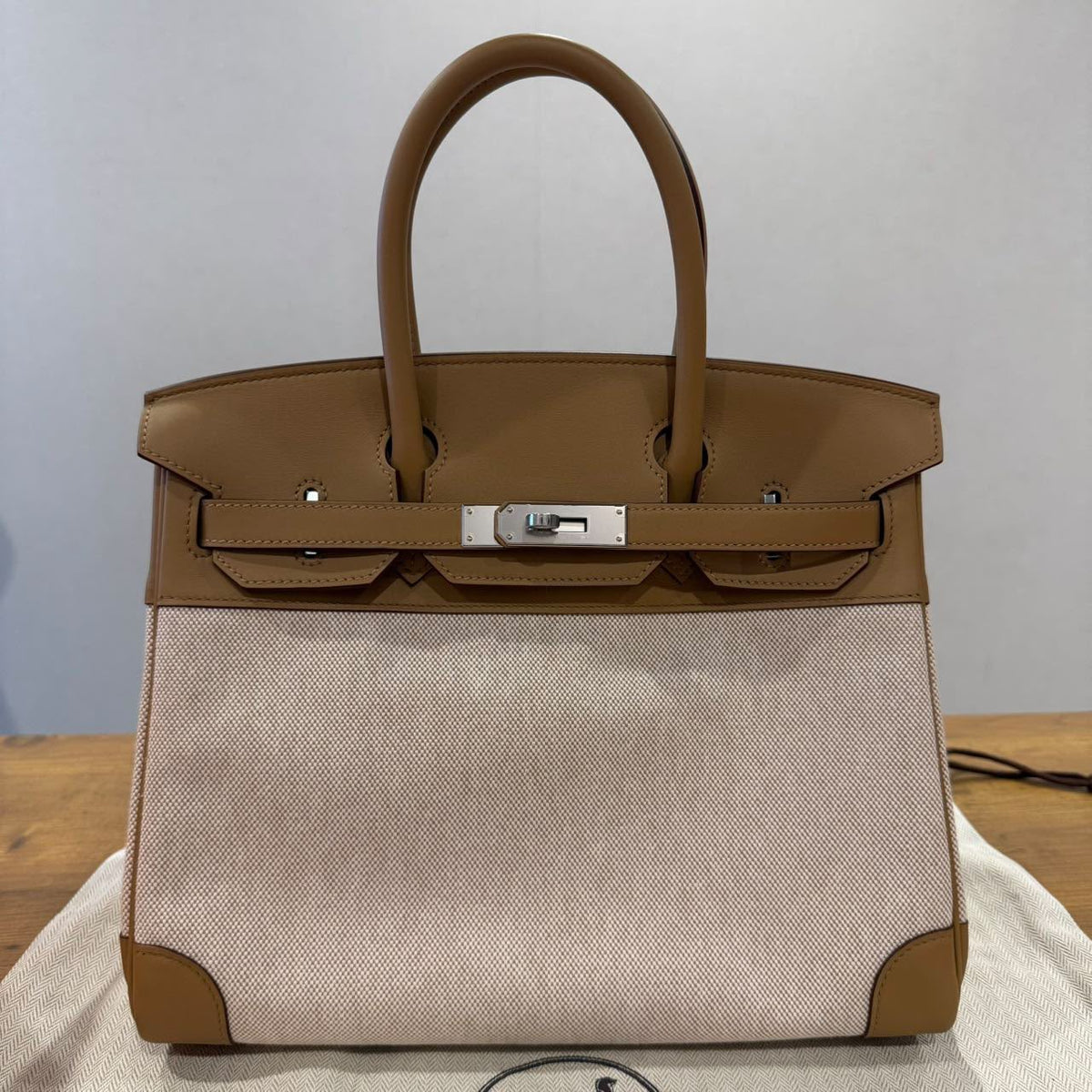 Hermes Birkin 30 Biscuit Swift & Ecru Toile Palladium hardware