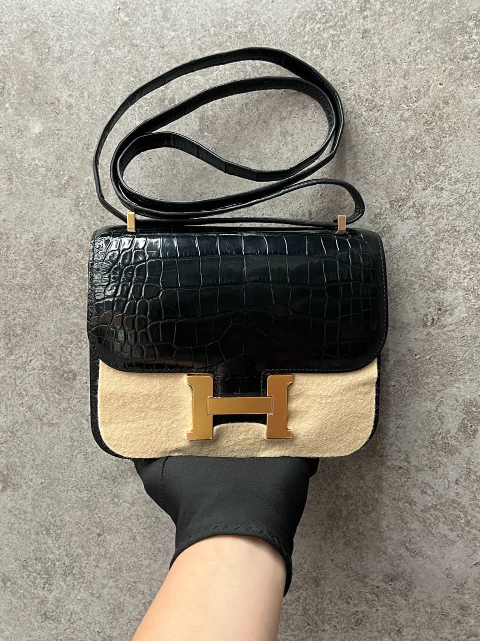 Hermes Constance 18 Black Shiny Alligator Gold hardware