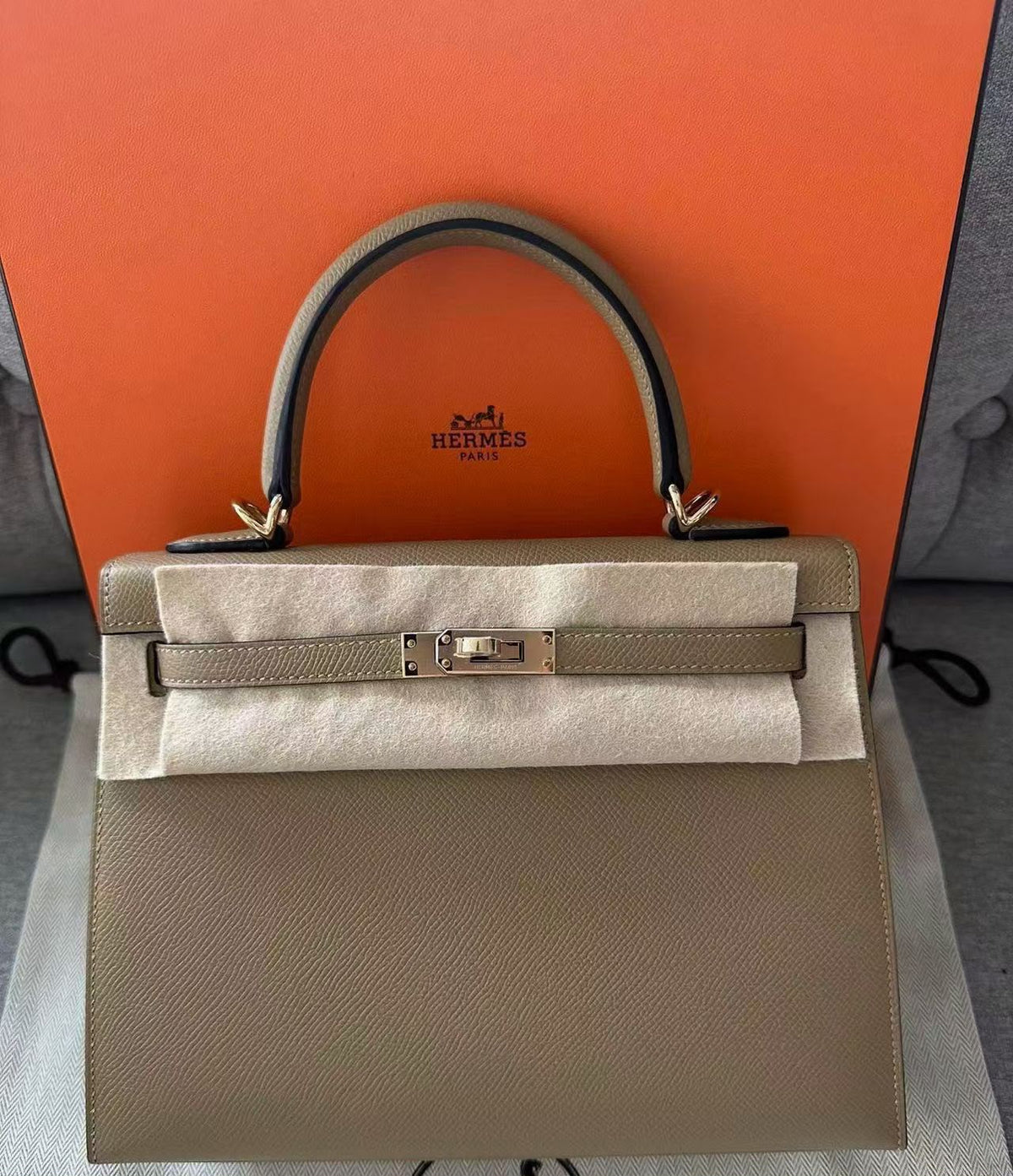 Hermes Kelly 25 Poussiere Epsom Permabrass hardware