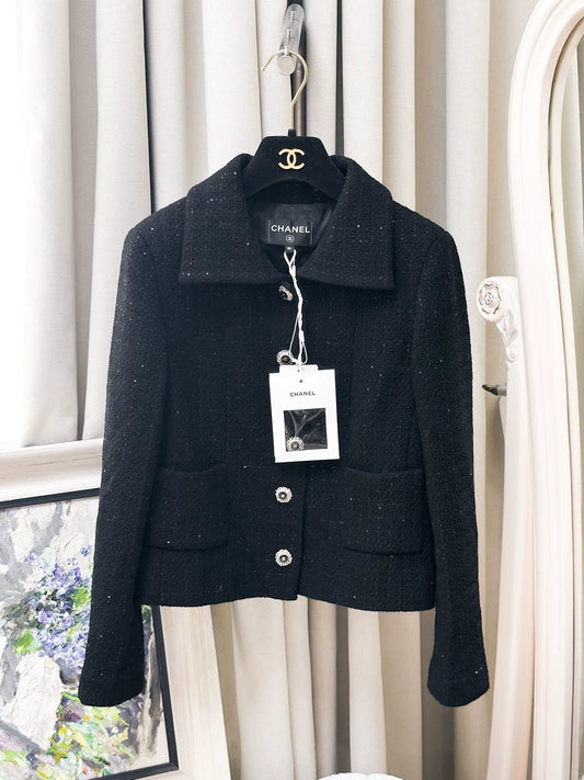 Chanel 25K black jacket/skirt