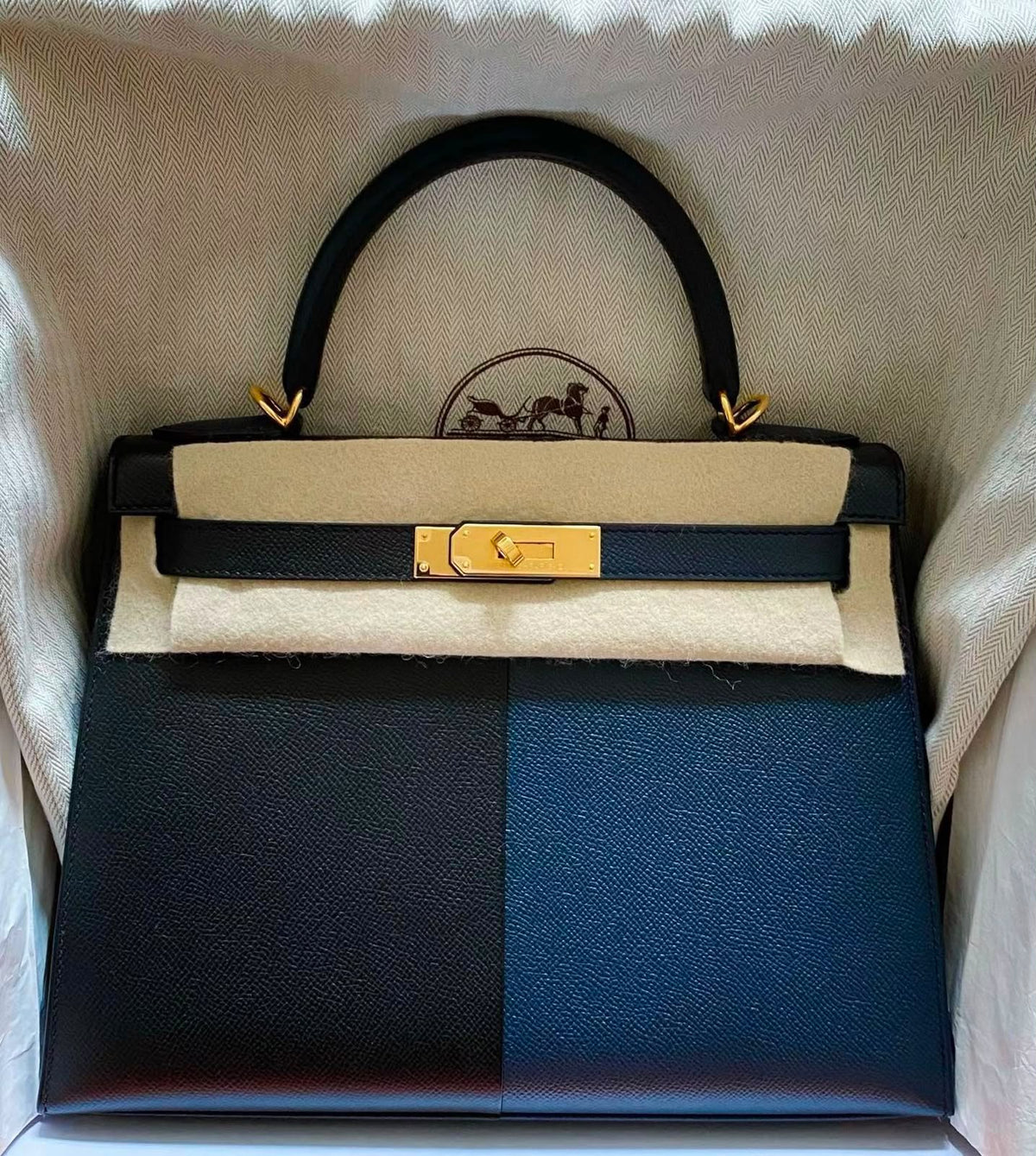 Hermes Kelly 28 Casque Black/ Bleu Indigo/ Blue Frida Epsom Gold hardware