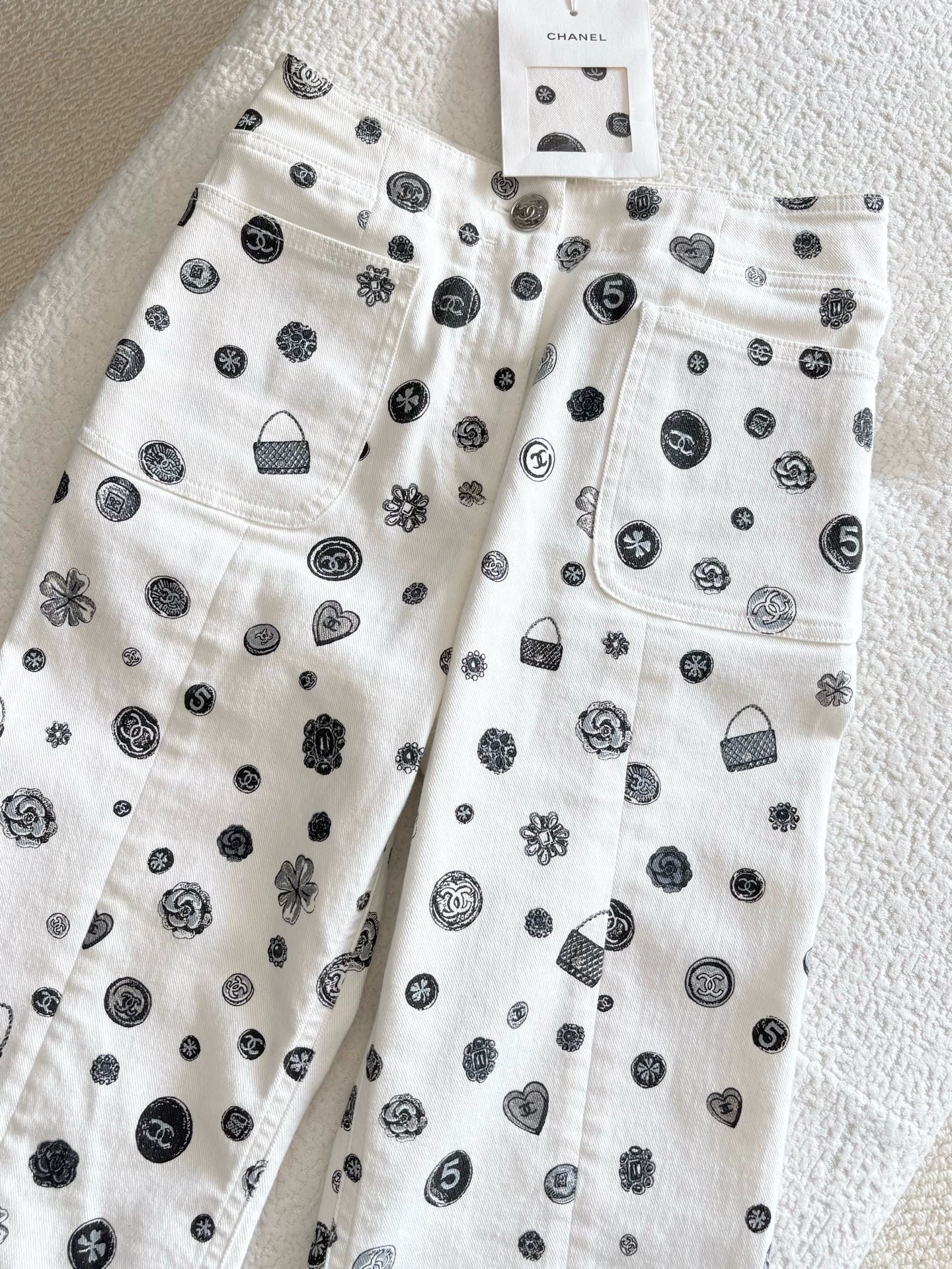 Chanel 25B White All-over Graffiti Straight Leg Pants