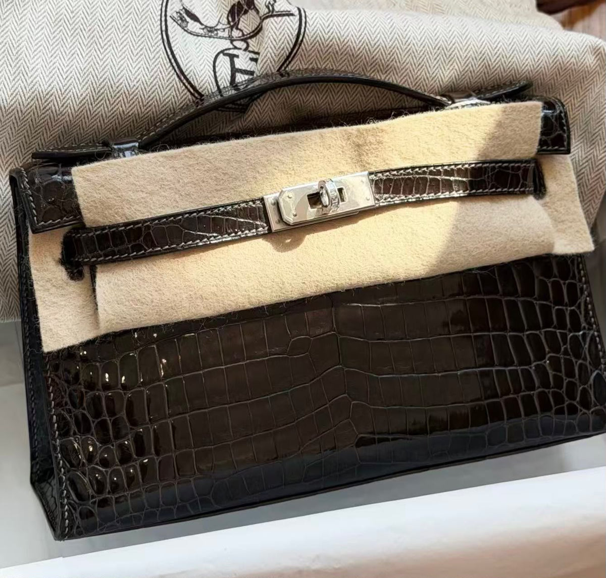Hermes Kelly pochette Graphite Shiny Alligator Diamond hardware