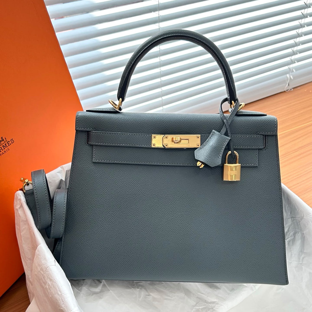 Hermes Kelly 28 Orage Epsom gold hardware