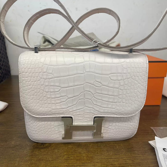 Hermes Constance 18 Mauve Pale Satin Boreal Matte Alligator Palladium hardware