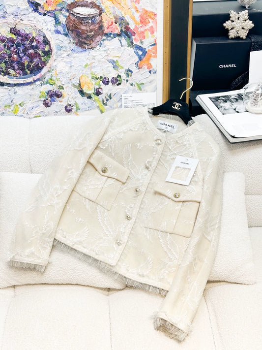 Chanel 20K beige jacket