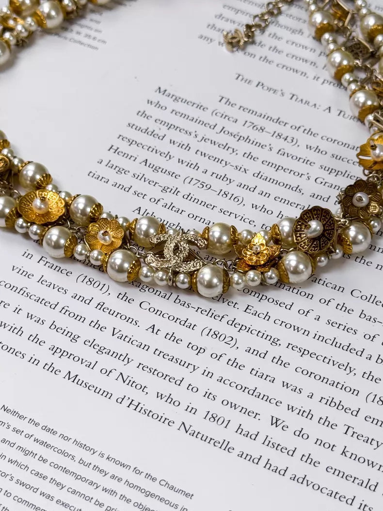 Chanel 18c Pearl Embroidered necklace