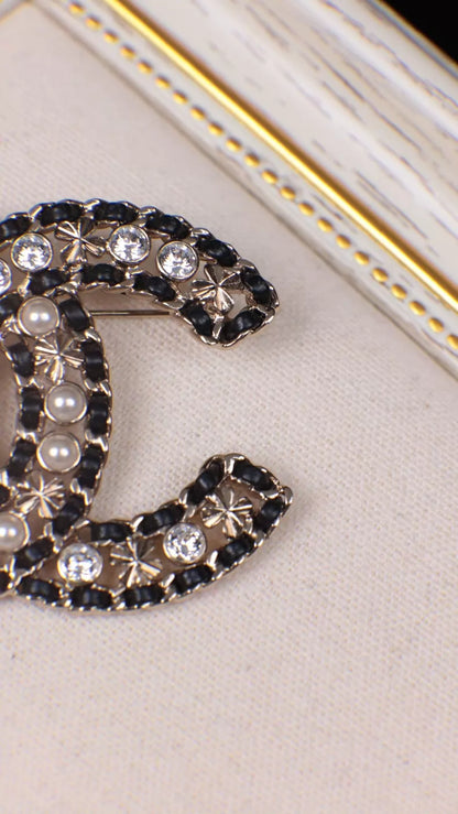 Chanel 20B Pearl Chain Brooch