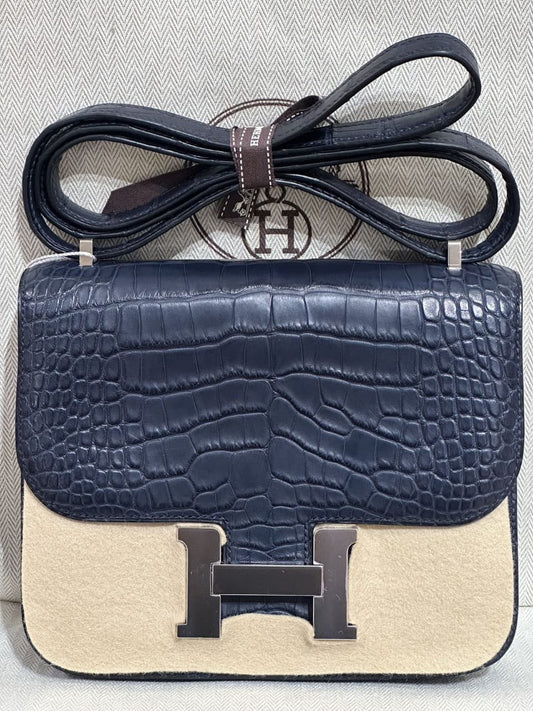 Hermes Constance 18 Bleu Indigo Matte Alligator Palladium hardware
