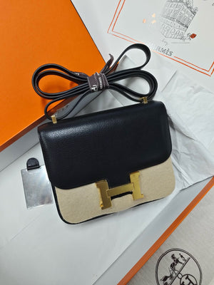 Herme constance 18 Black Chevre Gold hardware