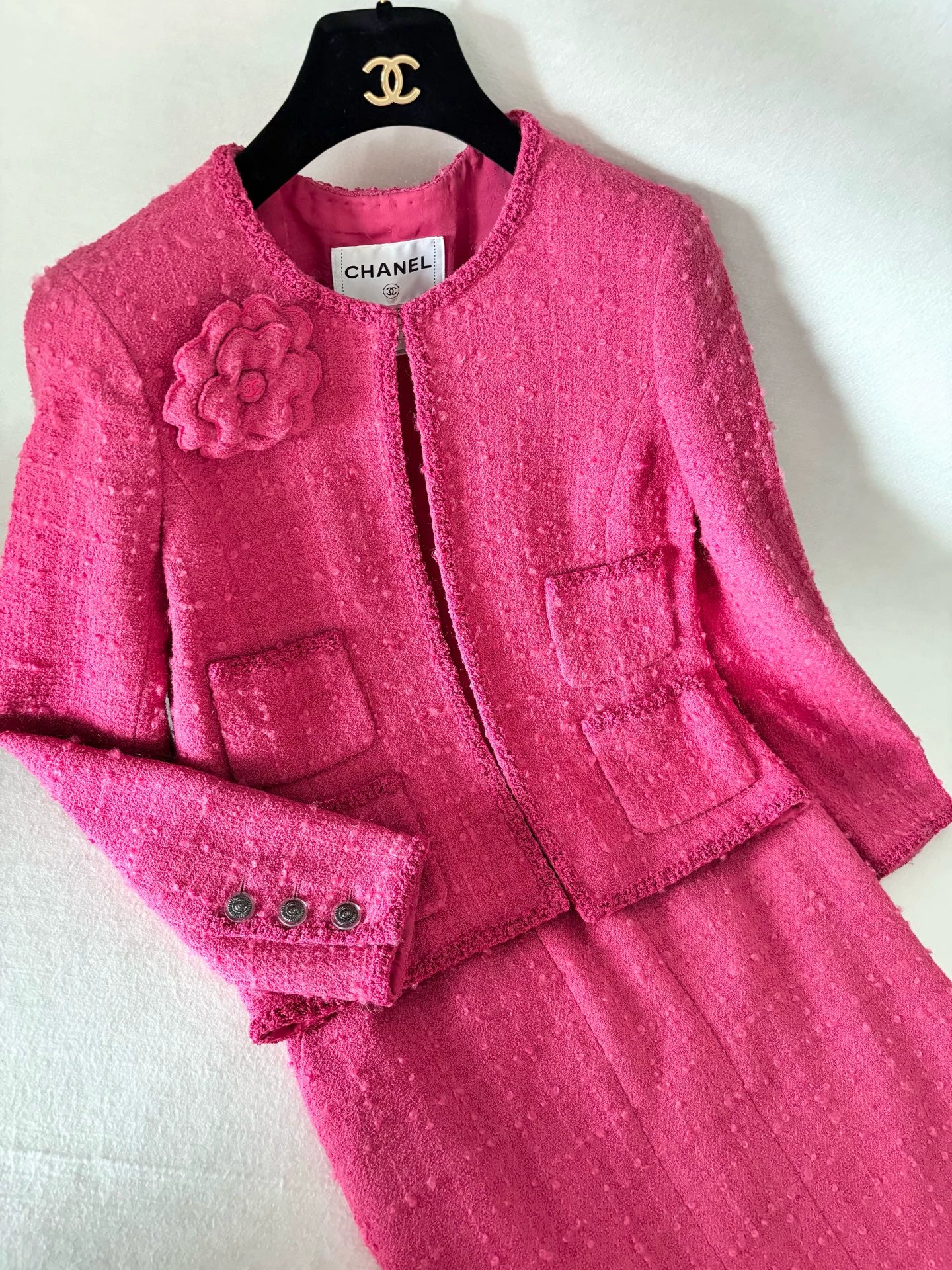 Chanel09 Berry Red Camellia Brooch set