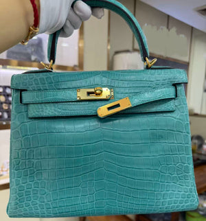 Hermes Kelly 28 Paon Matte Alligator Gold hardware