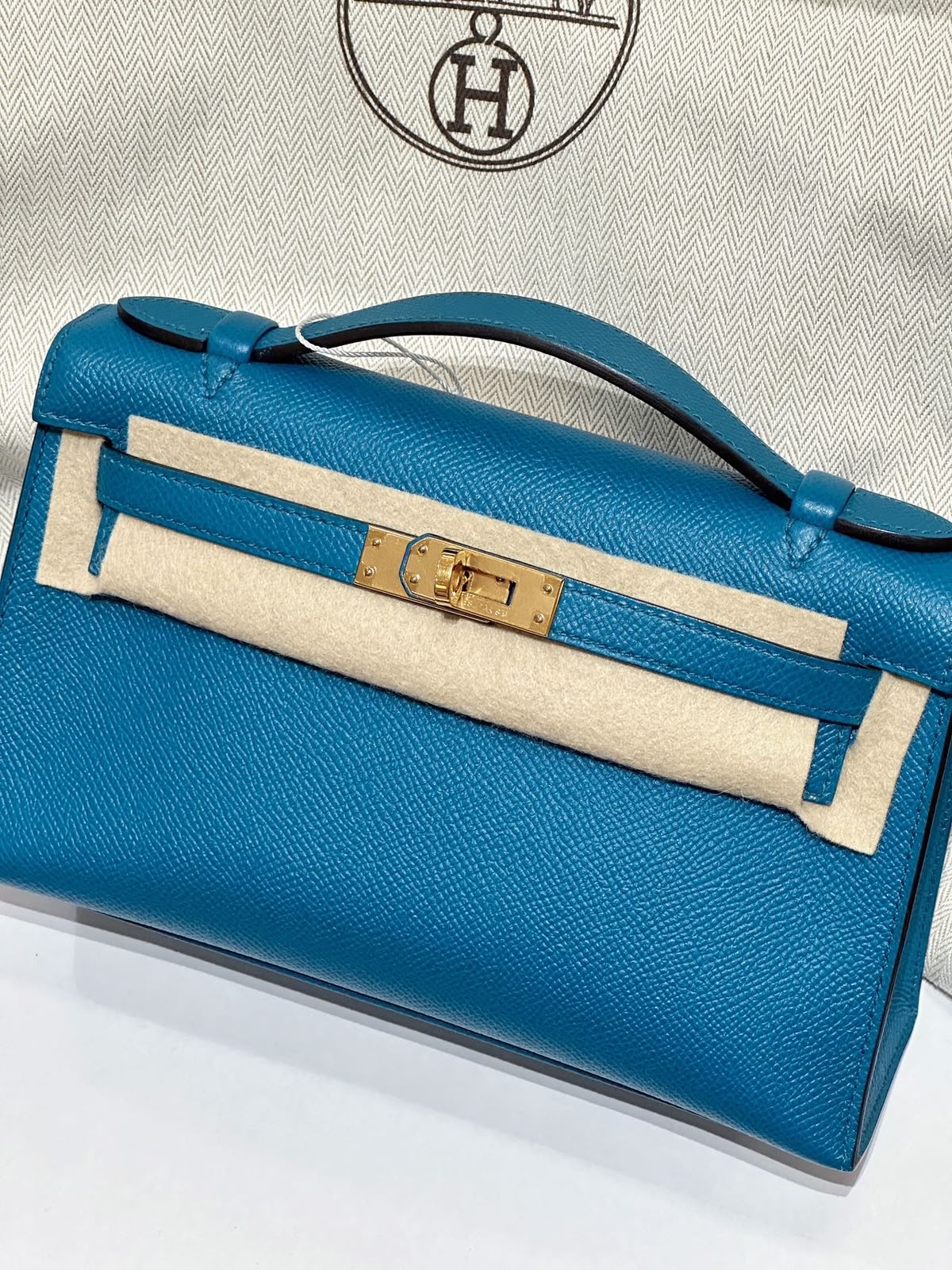 Hermes Kelly pochette Bleu Izmir Epsom Gold hardware
