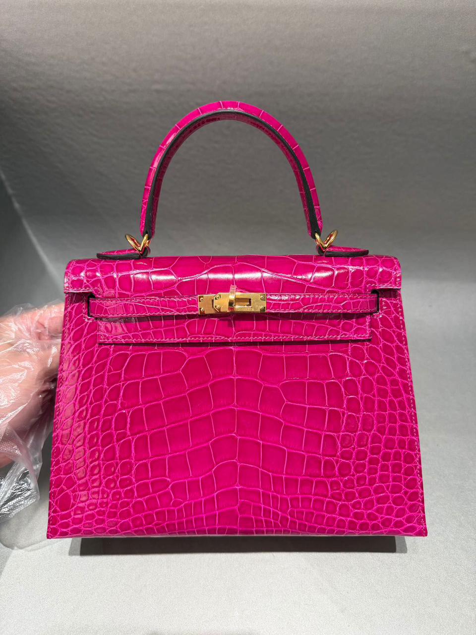Hermes Kelly 25 Rose Pourpre Shiny Alligator Gold hardware