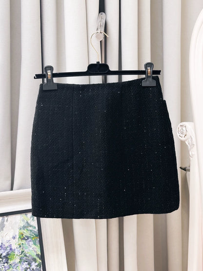 Chanel 25K black jacket/skirt