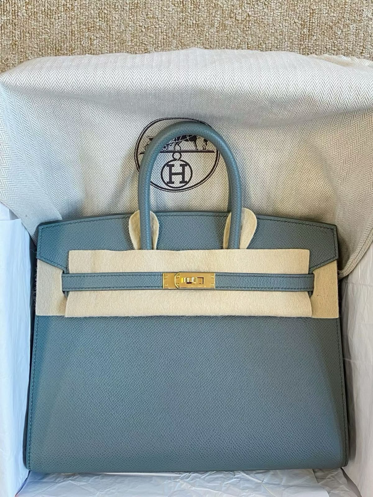 Hermes Birkin 25 Sellier Vert Amande Epsom Gold hardware