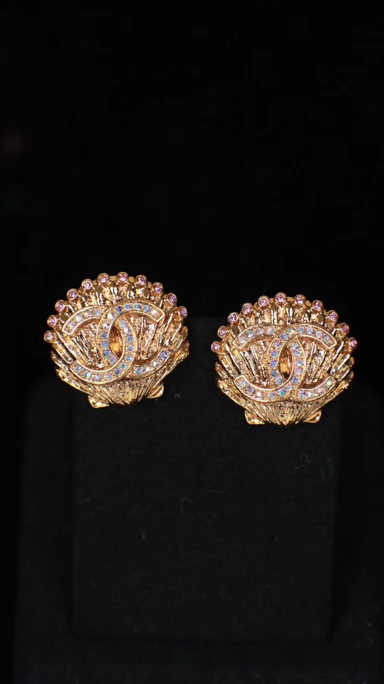 Chanel 23C Gold Shell CC Rhinestone Clip-on Earrings