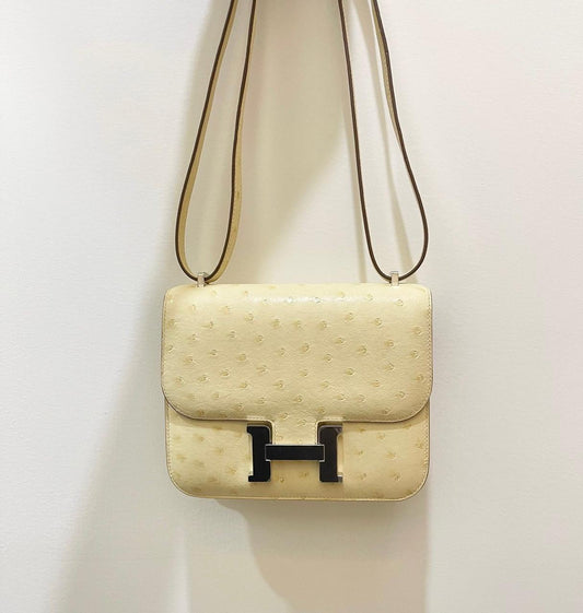 Hermes Constance 18 Vanille Ostrich Palladium hardware