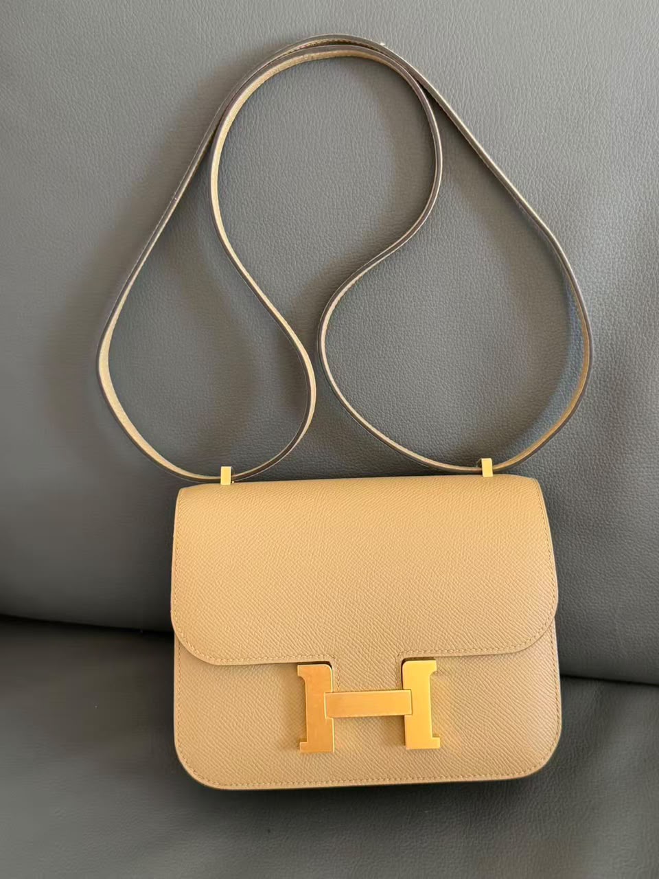 Hermes Constance 18 Poussiere Epsom Gold hardware