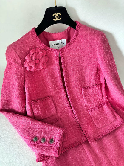 Chanel09 Berry Red Camellia Brooch set