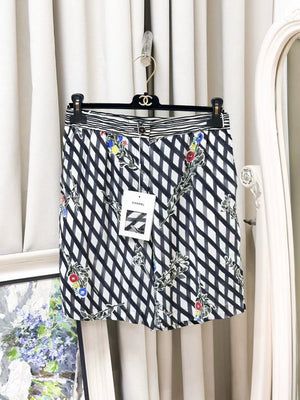Chanel 26P black silk shorts