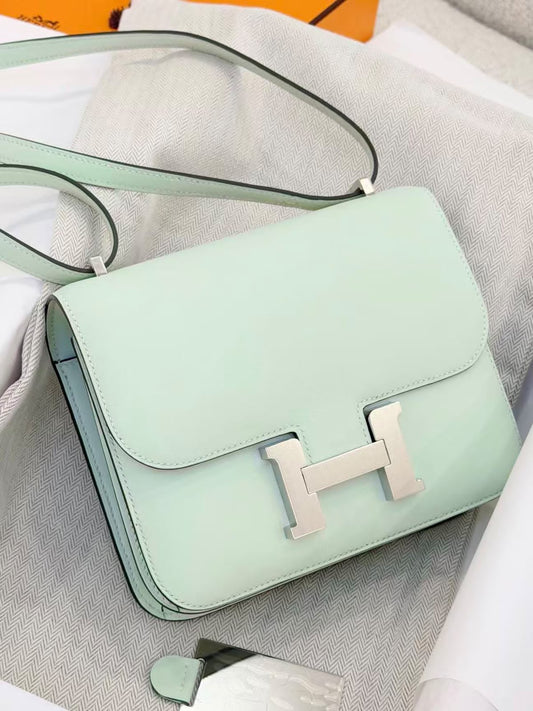 Hermès Constance 18 Peppermint Swift Palladium Hardware