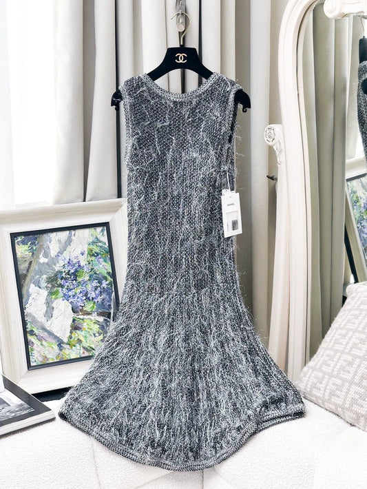 Chanel 19P grey tweed